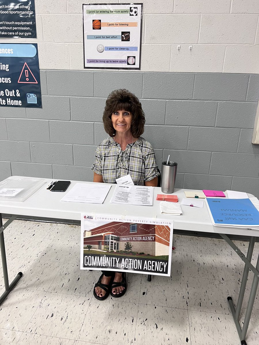 Amazing Title I Paras continue to make an impact working Poverty Simulation supporting roles. SCS and Title I lucky to have these people <a href="/scottlangford72/">Scott Langford</a> <a href="/skinner_frankie/">Frankie Skinner</a> #SumnerAchieves