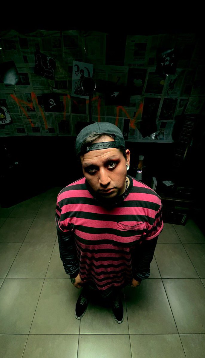 ¡El sábado a las 10 am sale el video del Mashup Emo! ¿Ya lo escucharon en Spotify? 👀