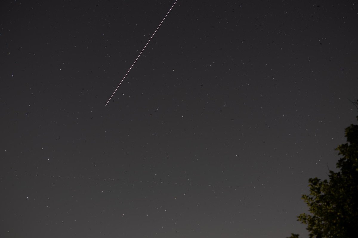 DuffWhite's tweet image. Just the #ISS  passing above Southern New England at about 17,500mph. @NASA