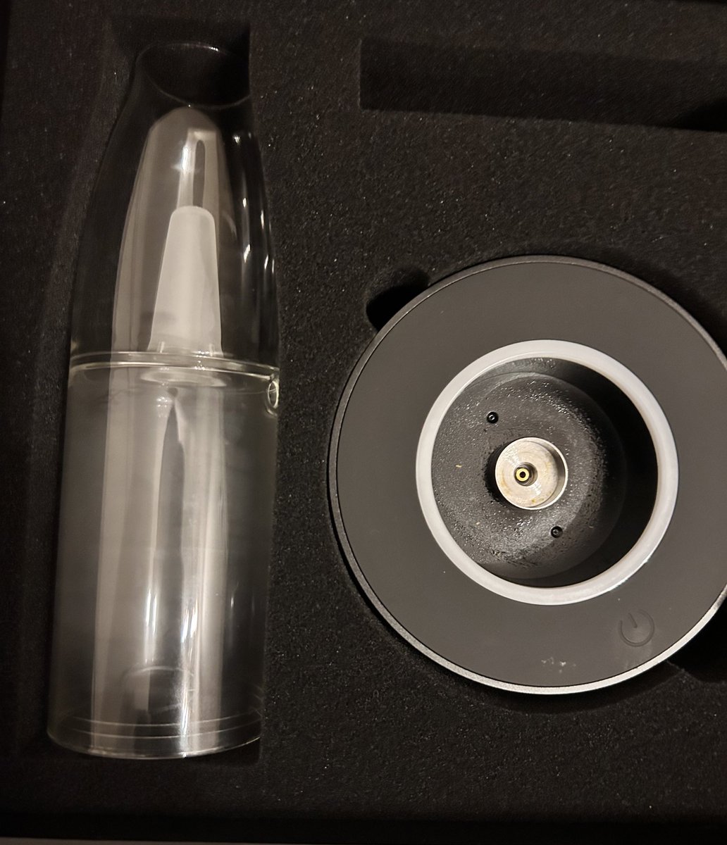 これ知ってる人居ますか？🤔🤔
こちらも余ったので誰かに譲ります🎌🎌

liquid＆Waxこれで吸っちゃって🎌🐝
欲しい人は、、、✅✅

チャンネル登録しといてよ下さいっ🎌
チャンネルで企画打ち上げます✅✅