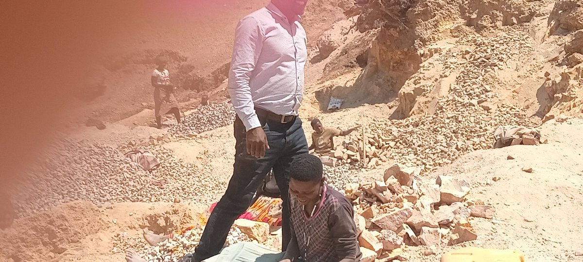 CepcomFor's tweet photo. The executive director @CepcomFor  @StephenKut38372 had a field interface with the community to study and establish practical approaches through which the communities could be empowered to gain from the area tourism https://t.co/28WHEk3ABB