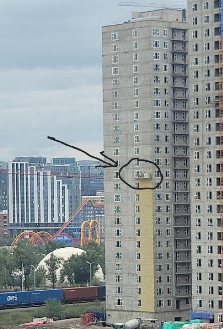 “Авлига хороолол” хэмээн нэрлэгдээд буй Aqua Garden-ий барилгын ажил үргэлжилсээр байна ‼️‼️‼️

Барилгын тухай хуулиараа 16-аас дээш давхартай барилгын эхлүүлэх болон үргэлжлүүлэх, зогсоох шийдвэр олгосон байгууллагаас гардаг.

Тодруулбал, тус зөвшөөрлийг БХБЯ олгодог юм байна.