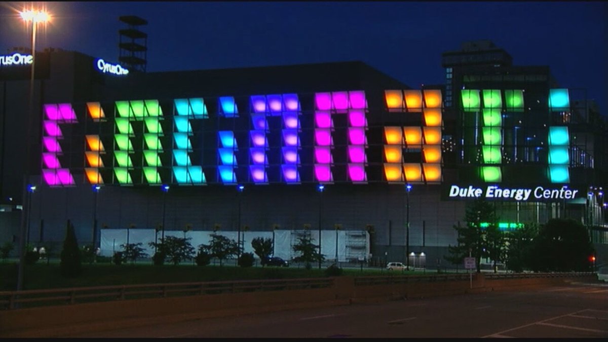 It’s been welcoming drivers into Cincinnati for 17 years, but the LED ‘Cincinnati’ sign could disappear from the Duke Energy Convention Center.

@LukeJonesTV reports: https://t.co/nOXUHVbndD https://t.co/xhiVtnjJjD