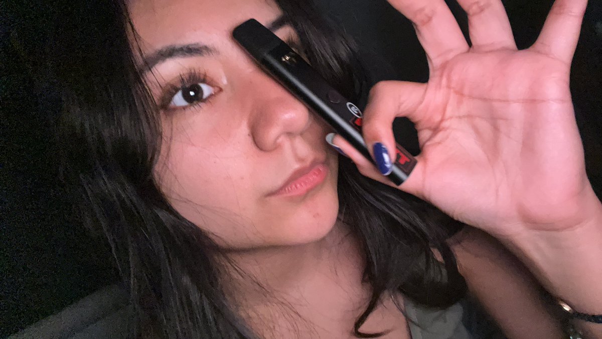 stoaders's tweet image. guys i got a dispo