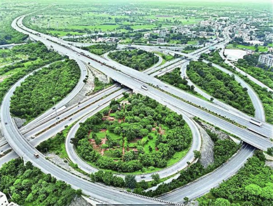 JAGANBRS's tweet photo. @KTRBRS @srinualavilli nailed it…🎯

Hyderabad has a superb transformation in the last 9 years with

👉 Good Road network
👉 Flyovers
👉 RUBs
👉 ROBs
👉 underpasses
👉 Metro 🚝 and

👉“POLITICAL WILL” ✊
will surely fix leftover chaos soon making Hyderabad the best global city
#KCR https://t.co/SHCLYcdqRE