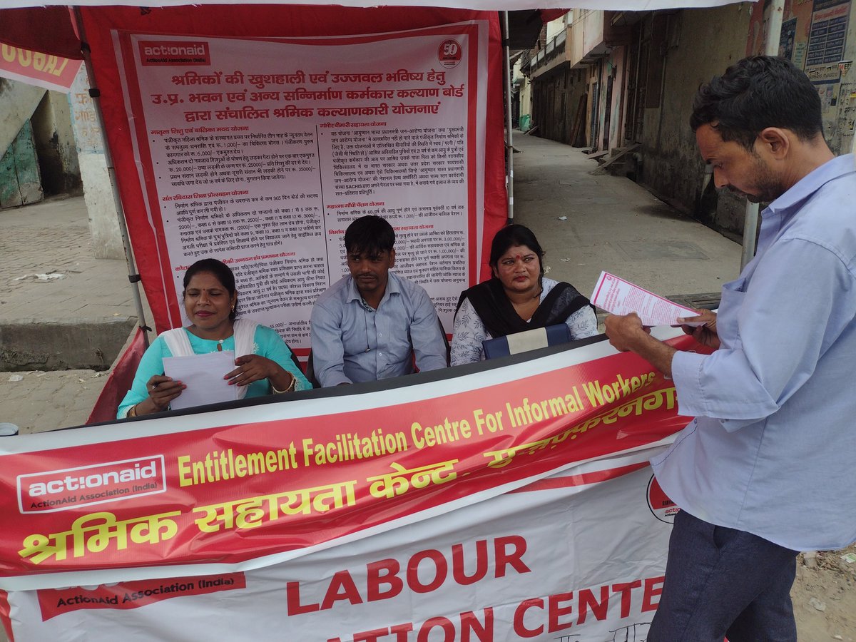 qamar_intekhab's tweet photo. @ActionAidIndia continuous efforts for the benefits of informal worker in Muzaffarnagar, a 15-day “Mazdoor Bane mazboot” campaign has been started. Interaction and registration to 150 laborers at the Labour Adda in city. @sndeep @C9Khalid @maneesha_bhatia https://t.co/ZrIe2dlJin