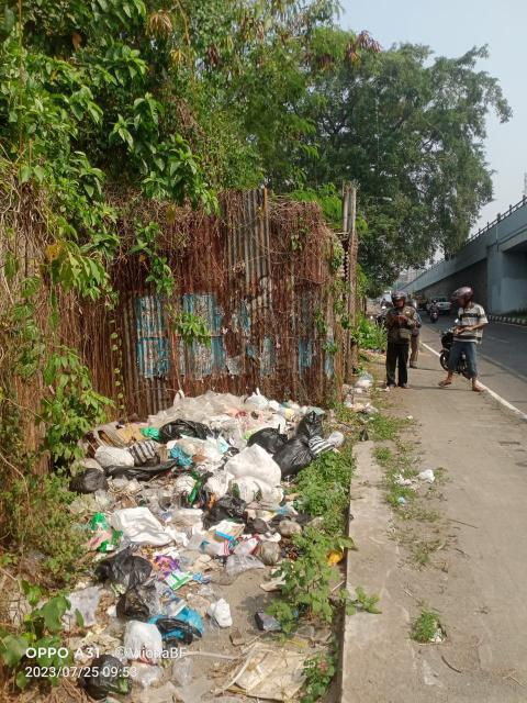 merapi_uncover's tweet photo. Tumpukan sampah hari ini 

Barat Pt. Diamond, jln kabupaten, barat uty, selatan bangjo kronggahan, selatan flyover jombor, utara lampu merah pelm gurih, fly over kaliabu, depan asramahaji, pasar consongcatur, depan kampus unisa, https://t.co/8yucCRypD9