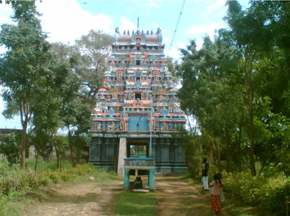 SanatanPrabhat's tweet photo. Waqf Board claims on ownership of two islands in Dwarka, Gujarat

Waqf Board claimed ownership of hundreds of acres of land in Durg city, Chhattisgarh

Waqf Board claimed ownership of entire Hindu majority village of Tiruchendurai, TN

#BanWaqfBoard &amp; implement uniform civil code https://t.co/9UsqODHrO7