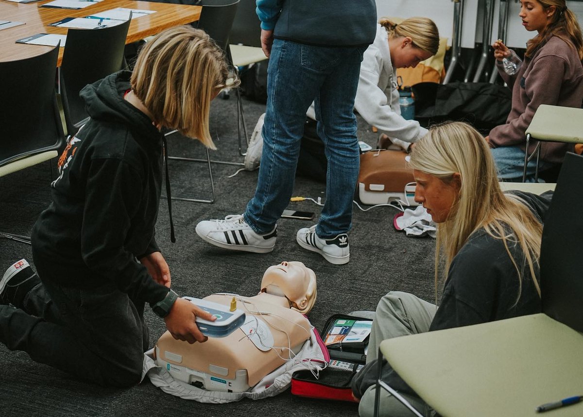 Today is World #DrowningPrevention Day. A day to focus on what you can do to prevent drownings. Anyone can drown, no one should.

We can all do something to prevent drowning.

📷 @saltwater_institute

@who @lifesavingvic watersafety #playitsafebythewater