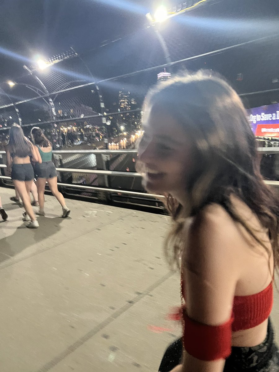 laurreeeennnn's tweet photo. Maybe it’s mayonnaise https://t.co/YNEt8SJ9Bz