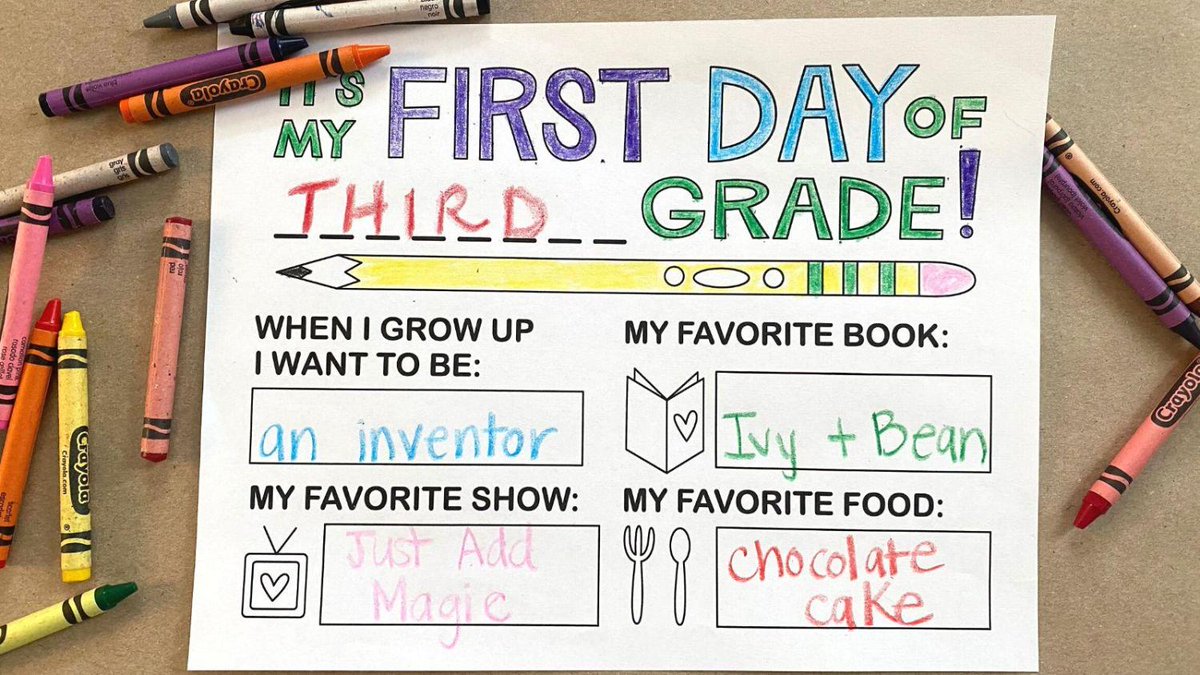 WeAreTeachers's tweet photo. Our free printable back-to-school signs are the perfect photo op! They're ready to print and color in for pre-K to 5th grade.

👉️ https://t.co/SpRnRe7pNW https://t.co/ftAkgbUOsw