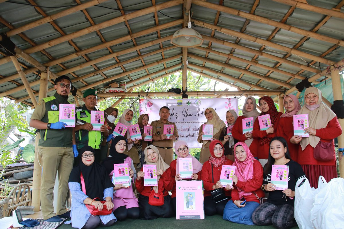 Senin, 19 Juni 2023, Monitoring sekaligus Pembinaan Kader Posyandu Kelurahan Sukaasih dan Babakan Asih.
.
#kaderposyandu #posyandu