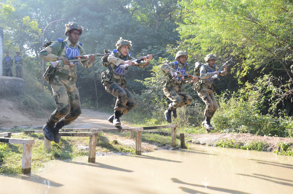 stctekanpur_bsf's tweet photo. Photo of the Day
मैं मुल्क की हिफाजत करूँगा
ये मुल्क मेरी जान है
इसकी रक्षा के लिए
मेरा दिल और जान कुर्बान है
जय हिन्द
#BSF
#JaiHind
#NationFirst
#SeemaPrahari
#LineOfDefence https://t.co/BWiBN4YLzd