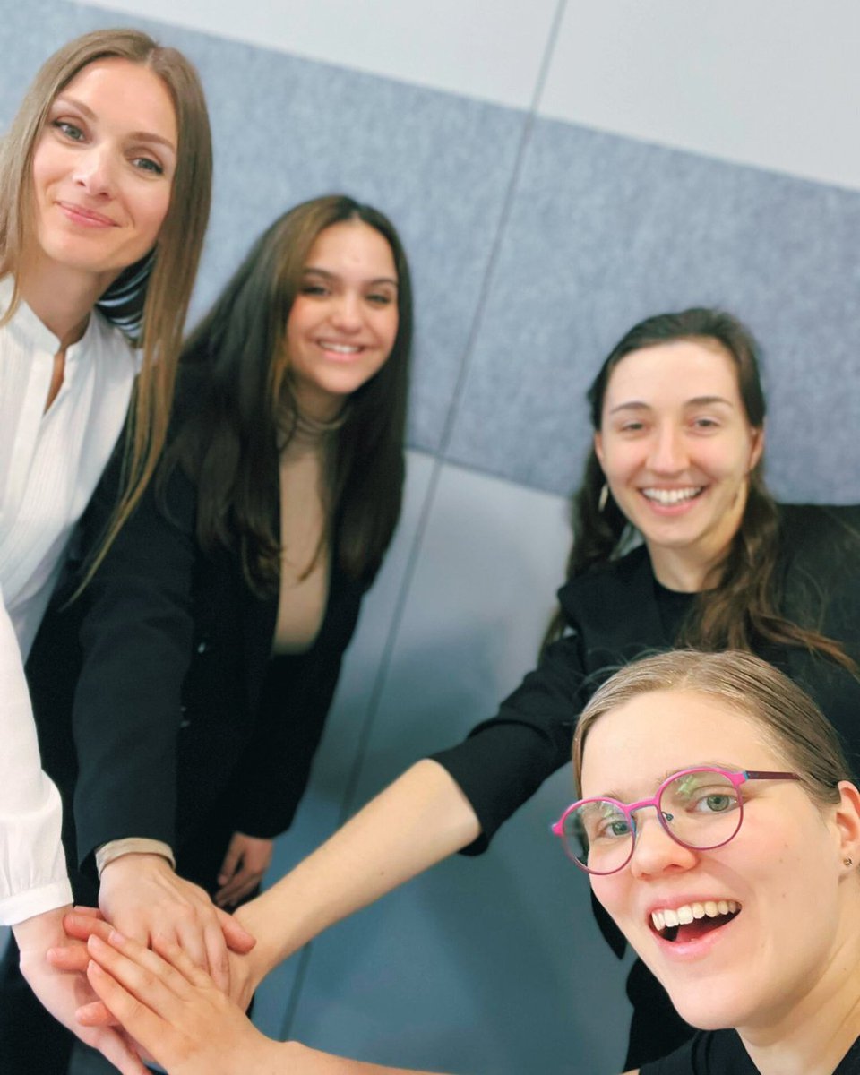 Wir nutzen diese sonnigen Tage, um unsere Köpfe zusammenzustecken und etwas Großartiges für euch vorzubereiten! 😎🌟 Habt ihr #MINT Themen, die euch besonders interessieren? Lasst es uns in den Kommentaren wissen! 👇💬
#informatik #schule #bildung #readyforthefuture #twlz