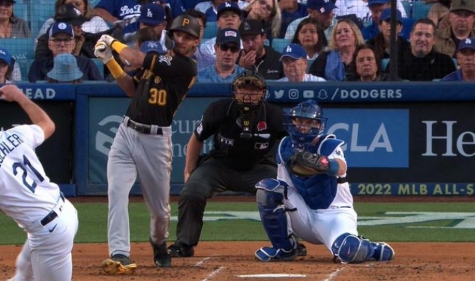 ricky_vampire's tweet photo. MLB: ¡Preocupante! mira la dramática lesión de Tucupita Marcano (+video) https://t.co/KUvFnSHnlA https://t.co/Y67hWEzh5S