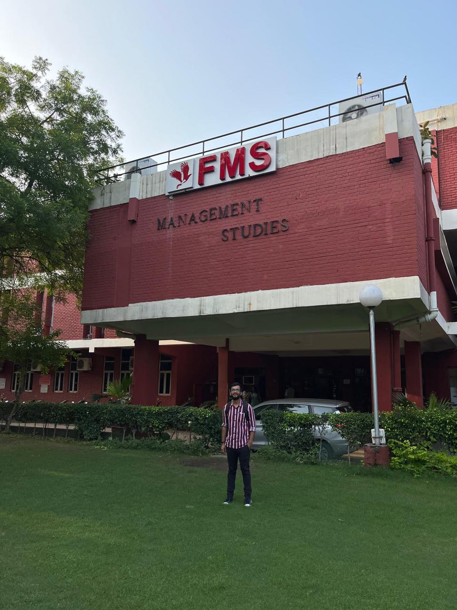TTDSVCDU's tweet photo. Congratulations!! Vineet Dugar a student of BCom (prog) 2022 batch has been admitted to FMS. We are proud of you Vineet. https://t.co/hKMW1Kp5ay