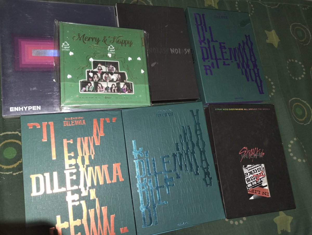 hanjiii3's tweet photo. WTS/LFB UNSEALED KPOP ALBUMS
99PHP + 20 PACKING FEE
WITH FREEBIES
LOC:BATANGAS
ONHAND
4 OR MORE ALBUMS + FREE LIPTINTS

tags: enhypen stray kids WEi TXT https://t.co/JDKHYg49Qf
