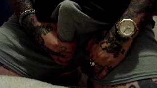 On live now for a little bit...want to watch daddy cum?  https://t.co/lKsUBcWVi9 https://t.co/OEzbuA