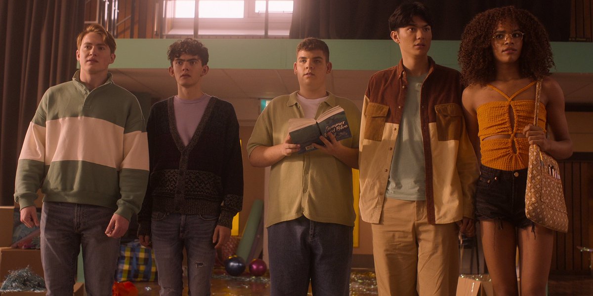 heartstbrasil's tweet photo. SOCORRO! Novas imagens oficiais da 2ª temporada de Heartstopper! 🍂🚨 https://t.co/LCiG1xMjIR