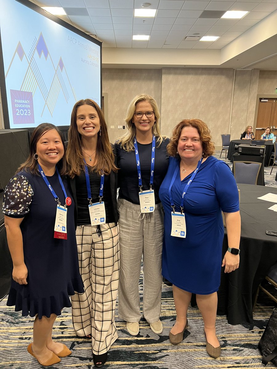 LCaldasPharmD's tweet image. Now the whole gang 💕😎@VCUCPRP @AACPharmacy #PharmEd23 I love seeing these inspirational ladies! 💕💕💕