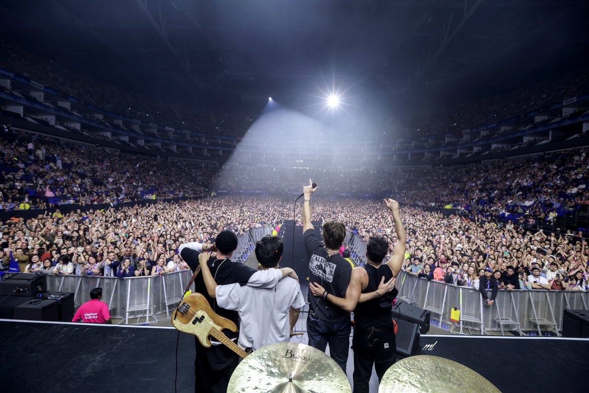 Been on the road in Europe for the past month with <a href="/gunnargehl/">GUNNAR</a> playing shows with <a href="/maroon5/">Maroon 5</a> and <a href="/TheHuOfficial/">The Hu</a>. Shouts to an amazing crew 🙏🏻🔥 // Photography by Milo Lee