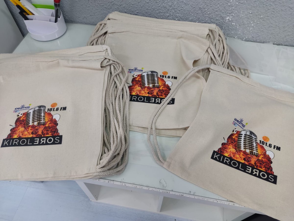 ¡¡¡NOS HAN LLEGADO LAS BOLSAS KIROLERAS QUE REPARTIREMOS ENTRE QUIENES DONÉIS AL <a href="/BancoAlimAraba/">Banco AlimentosAraba</a> Y NOS ACOMPAÑÉIS EN LA MERENDONA!!! 

Gran trabajo de <a href="/IdeamoPubli/">Ideamos Publicidad</a> 

"A dios pongo por testigo que jamás volveré a dudar a la hora de llevar el bokata a Mendi, al Buesa o al curro".