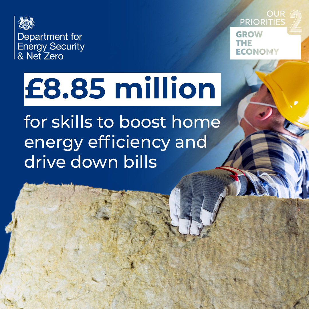 We’re aiming to train up to 8,000 people in retrofitting and insulation installation 🏘️ 

From today, training providers can bid for a share of £8.85 million to host courses through the Home Decarbonisation Skills Training competition.

Find out more 👇 
gov.uk/government/new…