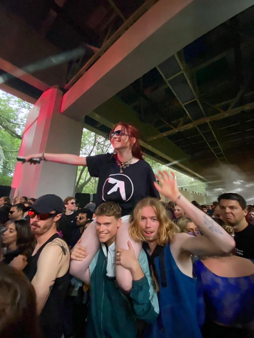 AndrewsPacian's tweet photo. Happy Birthday Roz! Looking forward to London Fields and more of this! https://t.co/g9P3lzWrx9