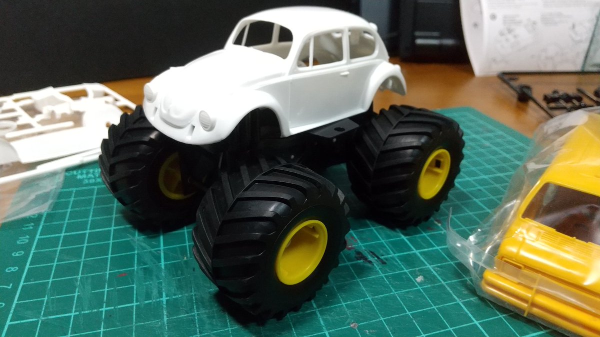 DocraftRc's tweet photo. 行けそうな気がする。
#monsterbeetle #revell #モンスタービートル https://t.co/4MD7nIFt8n