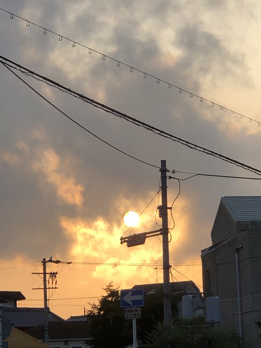 「太陽 夕焼け」のTwitter画像/イラスト(新着)｜4ページ目