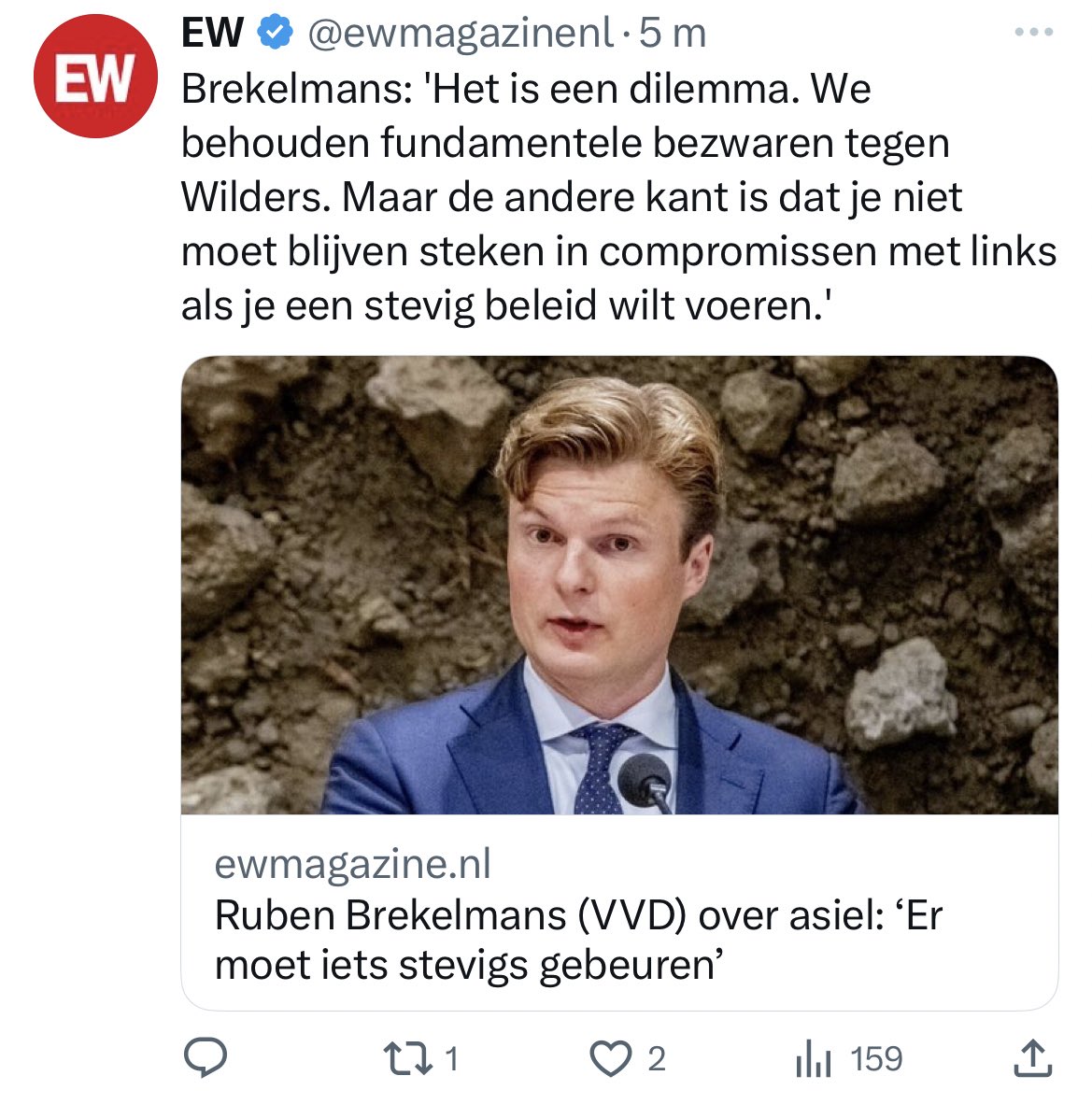 debroervanroos's tweet image. zo&apos;n Ruben is per ongeluk geboren in een van de rijkste landen ter wereld, wil zijn eigen mazzel niet delen en wordt nu enthousiaster van samenwerken met een extreemrechtse antiliberaal dan met linkse democraten. en noemt dat dan een DiLeMmA.

alle problemen die je nu afschuift…