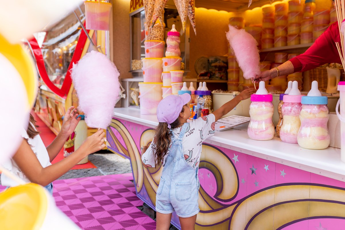 Afgelopen zondag is de Beemster Feestweek gestart🎡. Tot en met 30 juli is er kermis in de Beemster en worden verschillende activiteiten voor jong en oud georganiseerd. Kom gezellig langs en doe mee. Benieuwd naar het programma? 👉binnendijks.nu/uitgebreid-pro… #beemster #feestweek