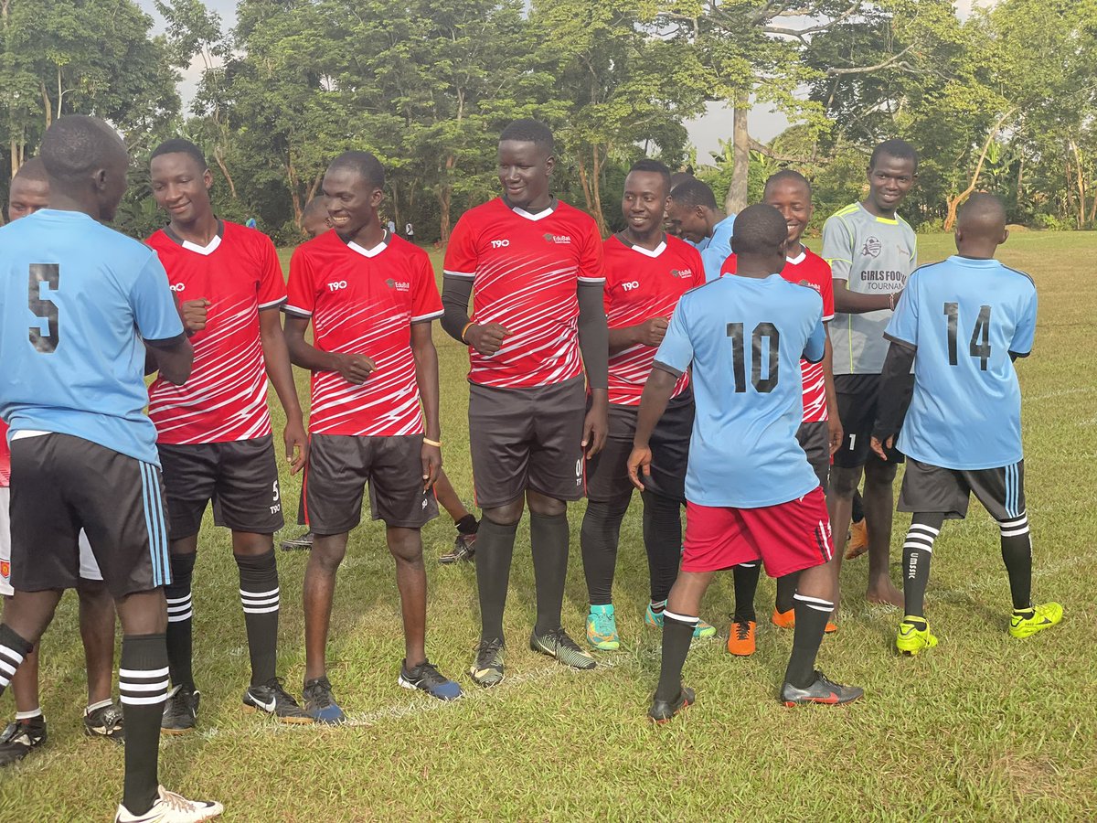 KabilaObbo's tweet photo. Sports in one way of ensuring stakeholder management in our society.
Glad to have participated in a football match between @TEACH4UG and Staff of Uganda Martyβs SS Kayunga.
As the goal keeper, I performed my role to its best, and we won.
#Teach4UG https://t.co/LJWuAwa7pW