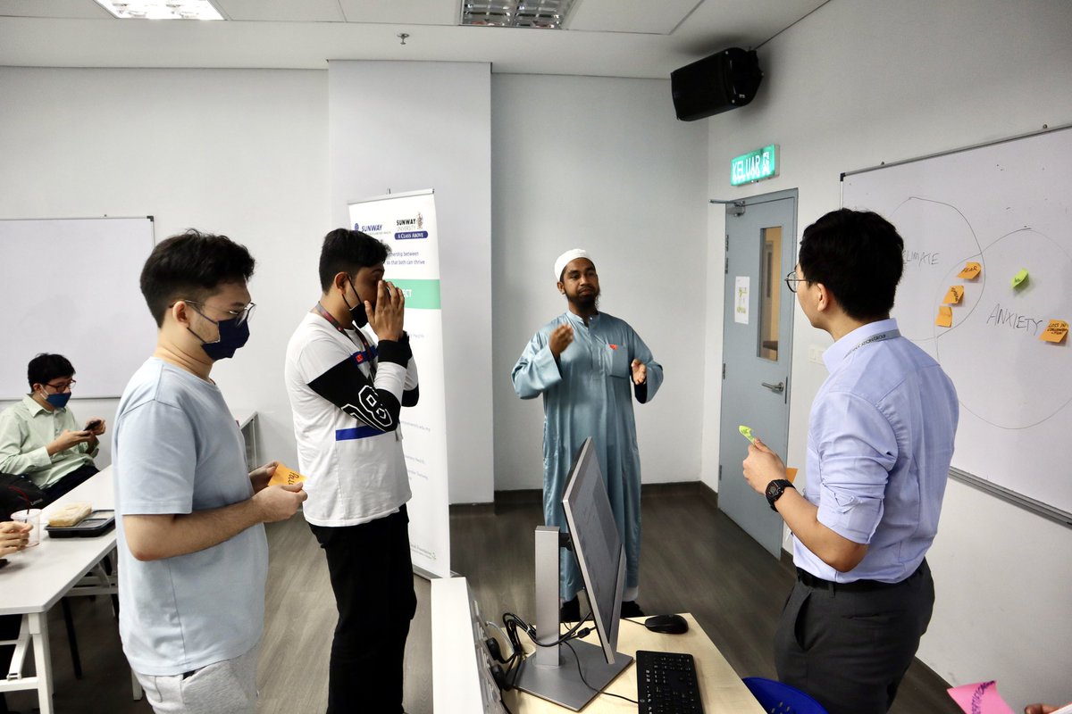 SunwayCPH's tweet photo. Our 2nd #ClimateCourage Workshop, we manage to address the crisis of confidence surrounding climate change's impact on our future together.
Thanks to all participants and collaborators - @we_are_tci and @yclimatecollab 🙌🌱
#PlanetaryHealth #SunwayCPH #SunwayUniversity @SunwayU https://t.co/EWuZHlqamM
