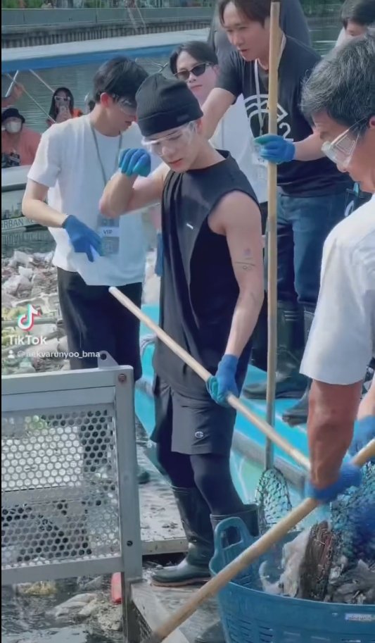 ฮือฮา ! Jackson Wang ลงเรือเก็บขยะในคลองลาดพร้าว ร่วมกับ”ผู้ว่าฯชัขชาติ – กอล์ฟ พิชญะ”กระตุ้นจิตสำนึกรักษ์โลก

#JacksonWang