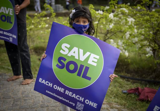 soilstorm's tweet image. #ModernRobotics need to be used in #Agriculture in development of the #organiccontent of above 12% in the #Soil.
The loss in organic content in Soil is undoubtedly the only reason for the weak immune system in our bodies.
#SaveSoilMovement #SaveSoil
@SadhguruJV @cpsavesoil