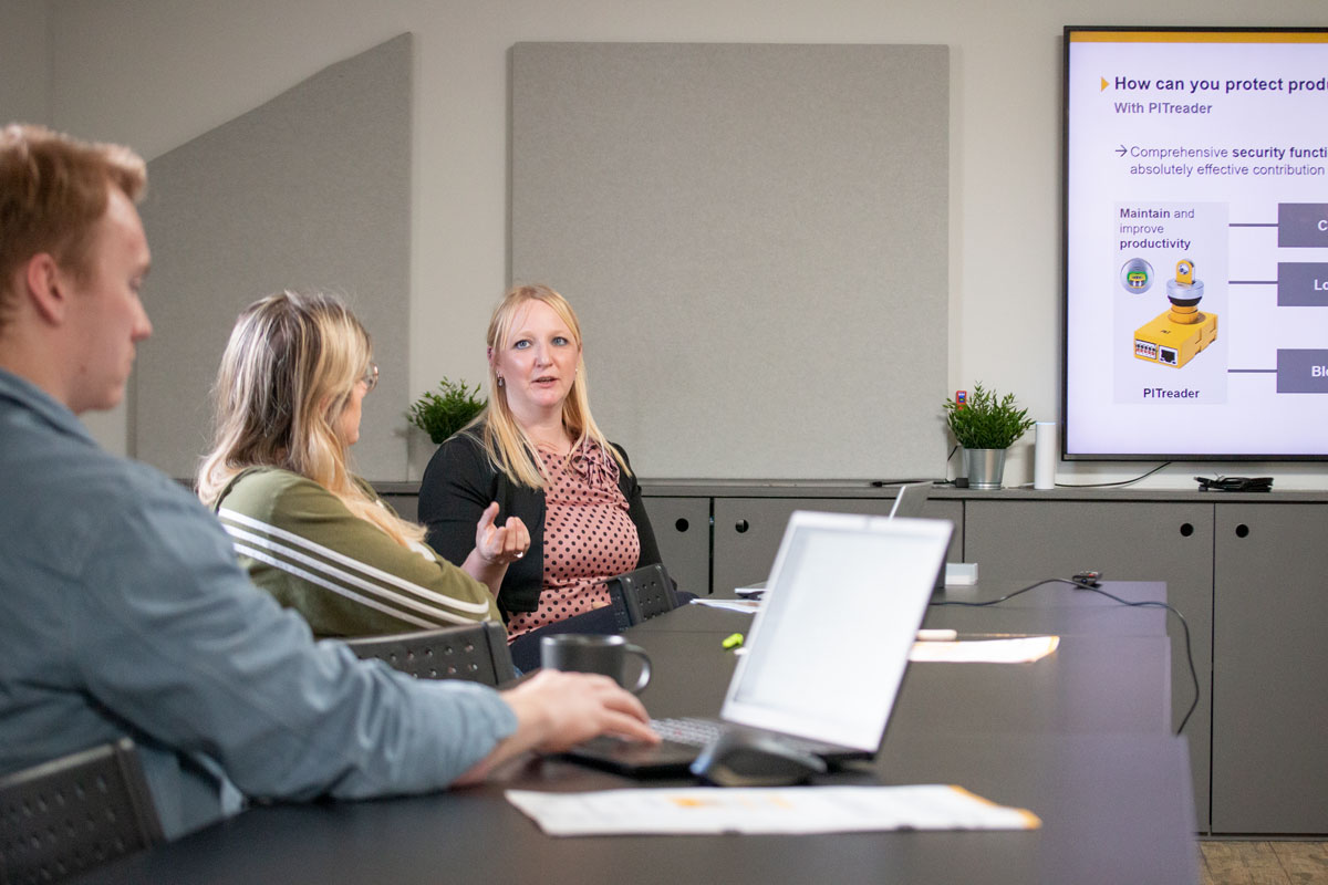 Labman Automation tweet media