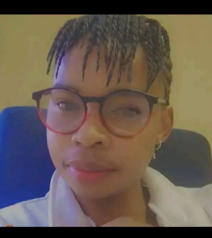 AdvoBarryRoux's tweet photo. Zekhethelo Ngcobo (left) from Sunnyside, has been missing for 5 days. The suspect Pretty (right) that she was with was taken for questioning by the Police &amp; they released her. When they went back for further questioning she had ran away. 

If seen please contact the nearest SAPS https://t.co/Z56ugznjMy