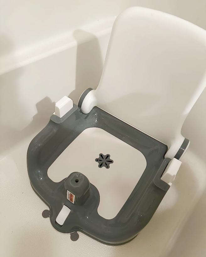 Baby Bathtub Seat – your ultimate bathing companion. Now, your baby can confidently sit up in the tub, ensuring a safe and joyful experience. 👶🛀💦

#bathtime #bathtub #bath #babybath #babybathseat #momlife #Baby #parentslife #parenting