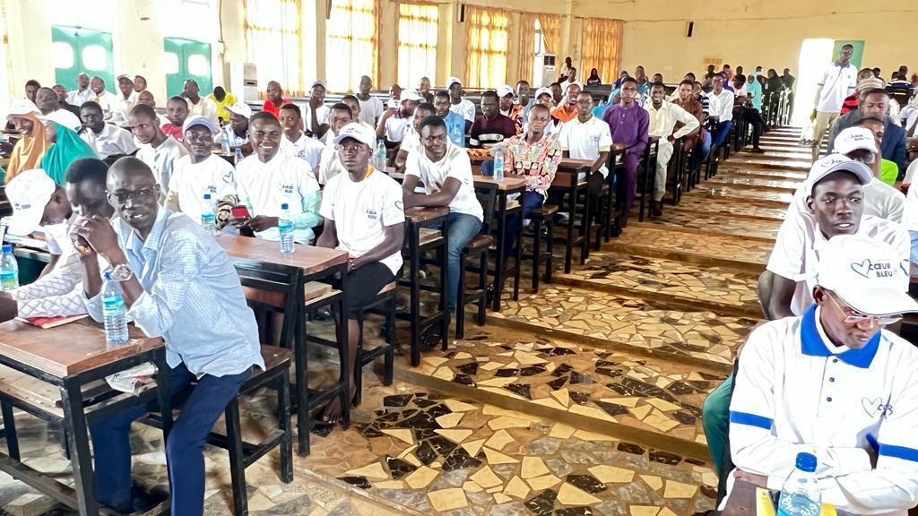 un_niger's tweet photo. Campagne Cœur Bleu : ONUDC et HCDH ont démarré les activités de sensibilisation des étudiants de l’Université Djibo Hamani de Tahoua sur la traite des personnes et le trafic illicite de migrants ainsi que leurs conséquences sur les droits des victimes. https://t.co/TbHi3hXYtO