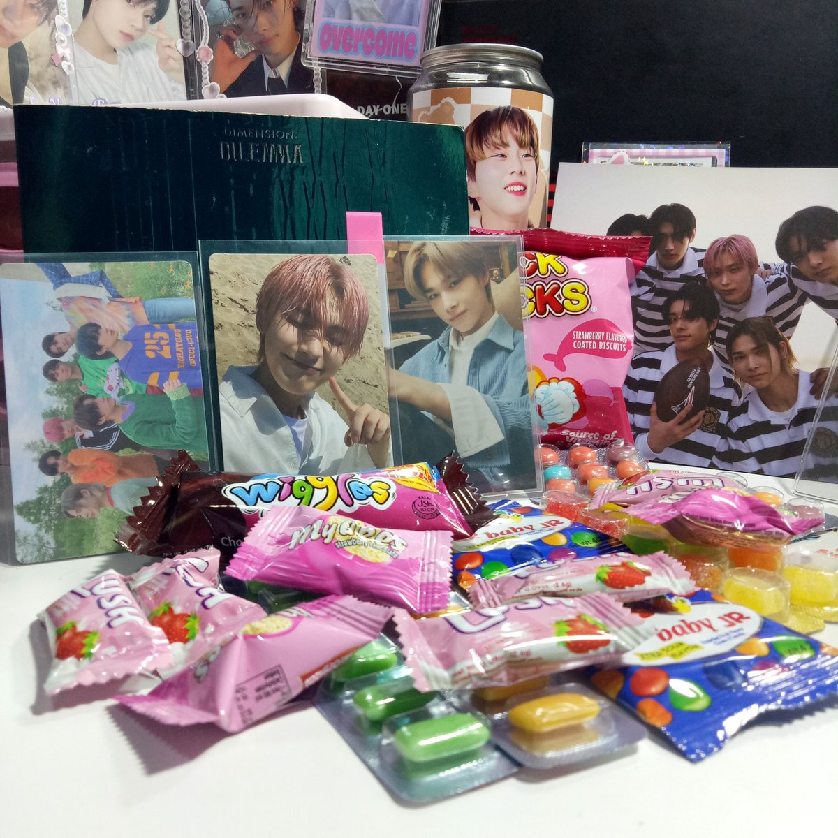 peperohoon's tweet photo. ✧*。#roxy_happymails
~♡ hi po @jungwoahscart, thank you sm for delivering my sunoo poke cheek and keeping him safe, i've been wanting this for months.🥹 thank you rin sa mga freebies na pcs, album, snacks, and candies appreciated so much!! 🤍
ෆ #ishatruelyness https://t.co/PWH5GytNTU