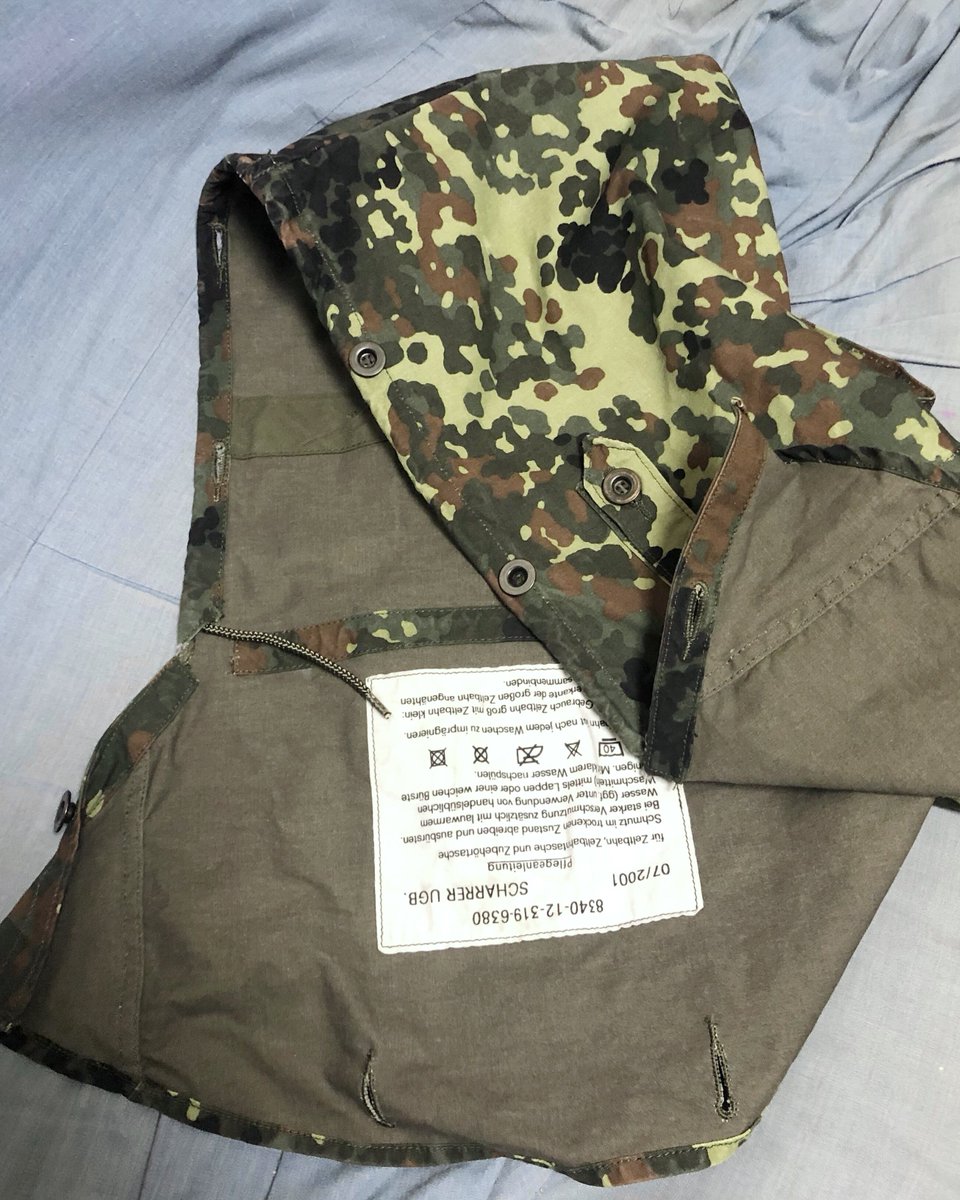 sgt_catshit's tweet photo. シェルターハーフテントを
ポンチョにするときの頭んとこ

生地につかう

#bundeswehr #germanarmy
#flecktarn #camouflage
#clothmask #handmademask
#militarysurplus #shelterhalftent
#ドイツ連邦軍 #ドイツ軍 
#フレックターン #カモフラージュ
#布マスク #手作りマスク
#放出品 https://t.co/0bGQsrZcWC