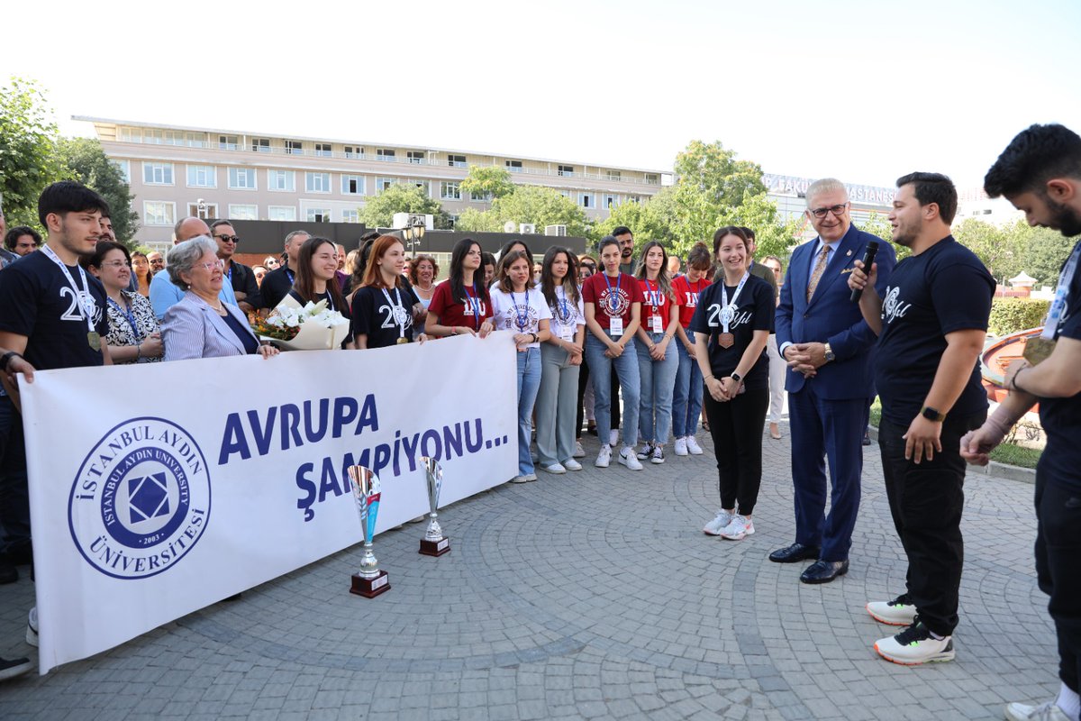 BU GURUR TÜRKİYE'NİN!!!

Ülkemiz ve üniversitemiz adına büyük gurur yaşatan takımımızı bir kez daha tebrik ediyor, başarılarının devamını diliyorum. 

<a href="/iau_sks/">SKS DAİRE BAŞKANLIĞI</a>
<a href="/IAUKampus/">İstanbul Aydın Üniversitesi</a>