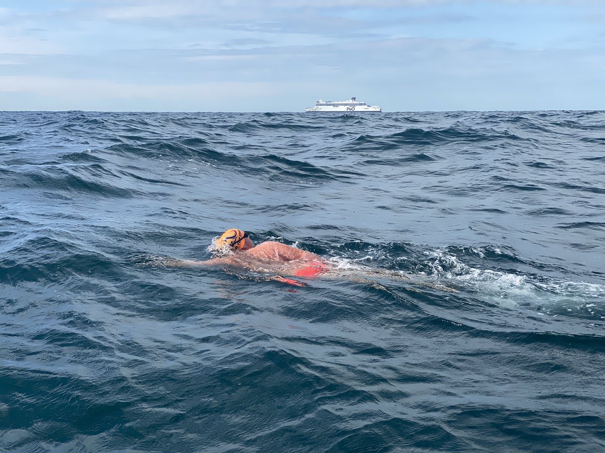 channelswimmatt's tweet image. The Red Top Rascals have made it over on to the french side of the Channel in just over 6hrs @RedTopSwim @CSAswimmers @MasterpieceCha2