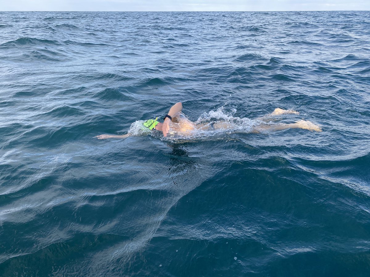 channelswimmatt's tweet image. The Red Top Rascals have made it over on to the french side of the Channel in just over 6hrs @RedTopSwim @CSAswimmers @MasterpieceCha2