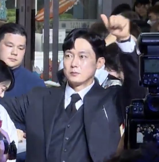 혼자 선거 나오신듯