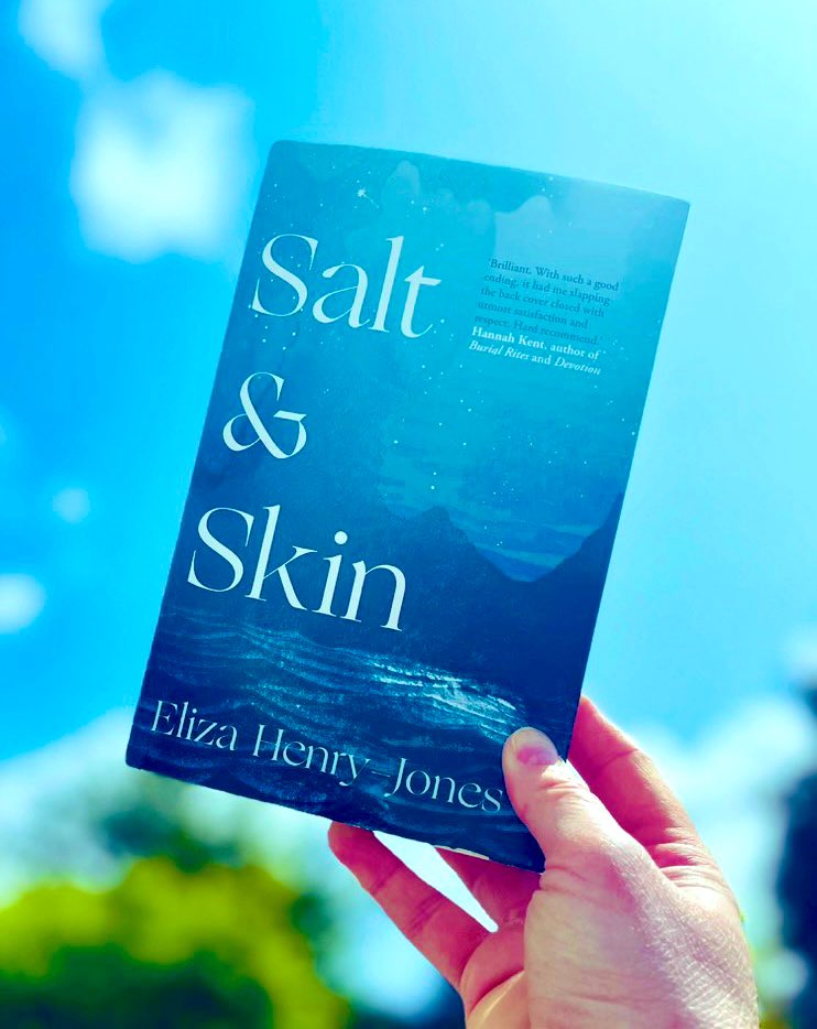 As @elizahenryjones is our #TwoFondShowcases guest this week, @septemberbooks have kindly offered three copies of #SaltAndSkin for us to Giveaway! To enter: 📚Follow us, like and RT this tweet 📚 Comment #twofondofbooks 📚 UK only. 📚 Winners chosen Thursday 27th July 5 pm