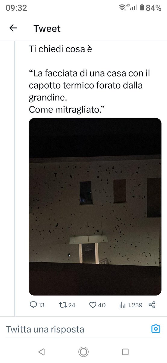 GiZollino's tweet photo. @CarloCalenda @Azione_it Adattamento non solo mitigazione del cambio climatico è urgente (👇thread di un po' di tempo fa). E va fatto bene, x evitare ulteriore sperpero di denaro pubblico. P.e. cappotti termici edifici (mitigazione) resilienti a grandinate (adattamento). Non come questi @CarloCalenda https://t.co/u7PkXyT0Oz
