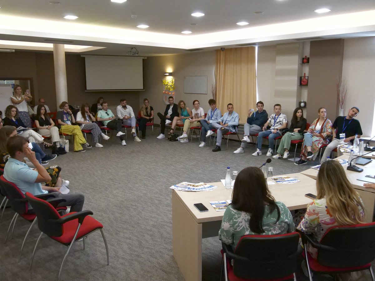 CentarOnline's tweet photo. 👥 Intriguing discussion about European integration as the driving force of the rule of law and reforms in the #WesternBalkans 🇪🇺 #EU #EUintegrations #Youth #RuleOfLaw #Reforms #Politeia2023 https://t.co/WkYze6KAtp