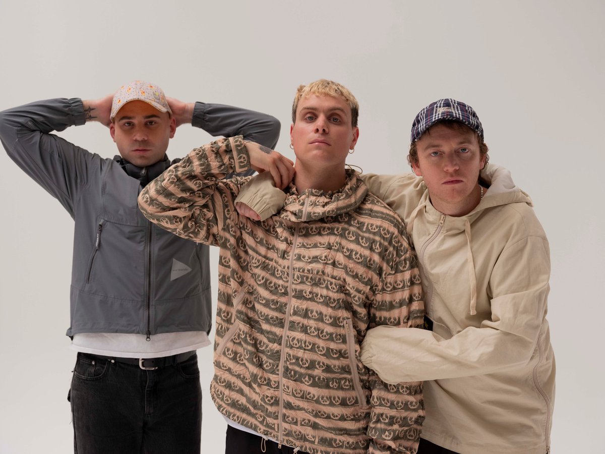 I genuinely can’t believe I’m typing this, but <a href="/dmasmusic/">DMA'S</a> will be on the show tonight on <a href="/BBCRadioLincs/">BBC Lincolnshire</a>. I spoke to Matt from the band ahead of their show at Boston Gliderdrome tonight. Listen on <a href="/BBCSounds/">BBC Sounds</a> from 7pm. So, so, so buzzing.